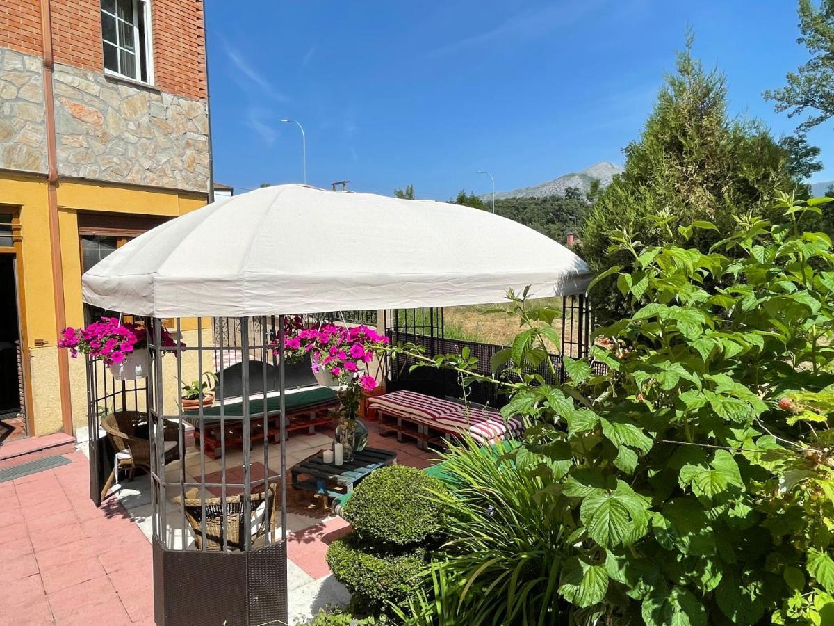 Hostel Arenos Velilla del Río Carrión Kültér fotó